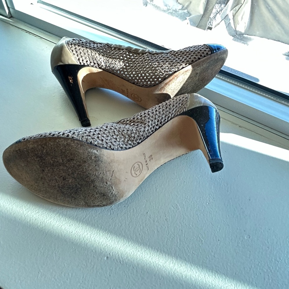 CHANEL Brown Mesh Pumps with Black Patent Cap Toe - Picture 5 of 5